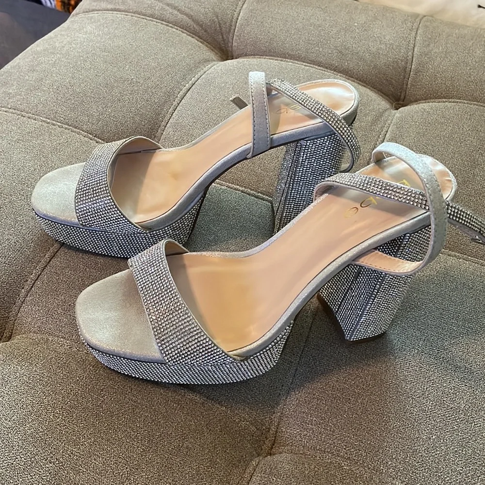 Bebe Areli Silver Platform Block Heels - Picture 3 of 12